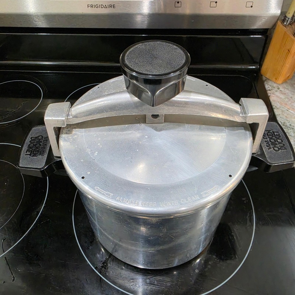 Vintage 1970's Wear-Ever Chicken Bucket Low Pressure Fryer Silver 4Qt W/Manual